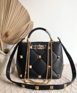 Replica Valentino Roman Stud The Handle Bag In Nappa BSFGF9 Black 2