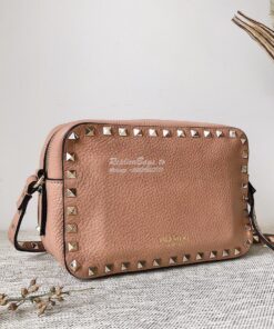 Replica Valentino Garavani Rockstud Crossbody bag in Grainy Calfskin N 2