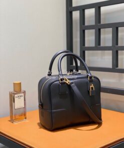 Replica Loewe Amazona 19 Square Bag in Nappa Calfskin A039N10 Black 2