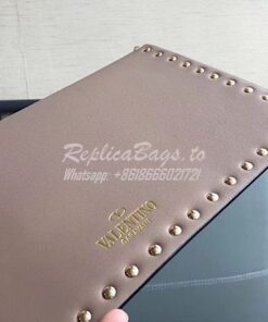 Replica Valentino Garavani Rockstud Leather Pouch Beige