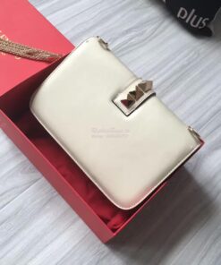 Replica Valentino Garavani Chain Cross Body Bag White