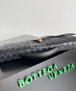 Replica Bottega Veneta BV Long Clutch Andiamo With Handle Intrecciato 2