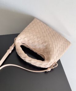 Replica Bottega Veneta BV Mini Hop Crossbody Bag Intrecciato Calfskin 2