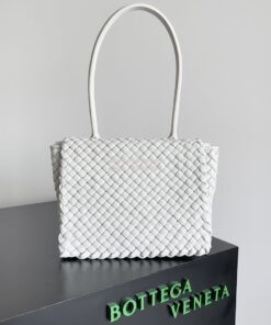 Replica Bottega Veneta BV Patti Top Handle Bag 709420 Chalk