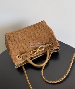 Replica Bottega Veneta BV Small Andiamo 766014 Suede brown 2