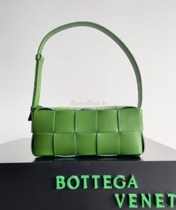 Replica Bottega Veneta BV Small Brick Cassette Calfskin 729251 Parakee