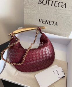 Replica Bottega Veneta BV Sardine With Braided Chain Intrecciato leath 2