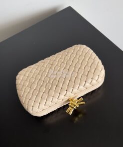 Replica Bottega Veneta BV Knot Minaudière clutch soft padded Intreccio 2