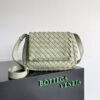 Replica Bottega Veneta BV Small Cobble Messenger Intrecciato Nappa lea 11