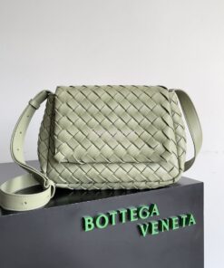 Replica Bottega Veneta BV Small Cobble Messenger Intrecciato Nappa lea