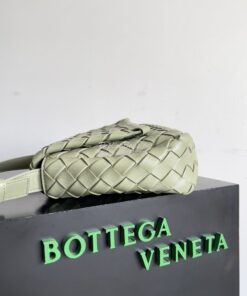 Replica Bottega Veneta BV Small Cobble Messenger Intrecciato Nappa lea 2