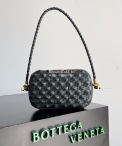 Replica Bottega Venata BV Knot Minaudiere With Strap Knotted Intreccio