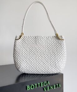 Replica Bottega Veneta BV Medium Clicker Shoulder Bag in Chalk Padded