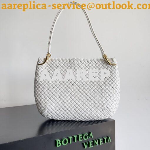 Replica Bottega Veneta BV Medium Clicker Shoulder Bag in Chalk Padded