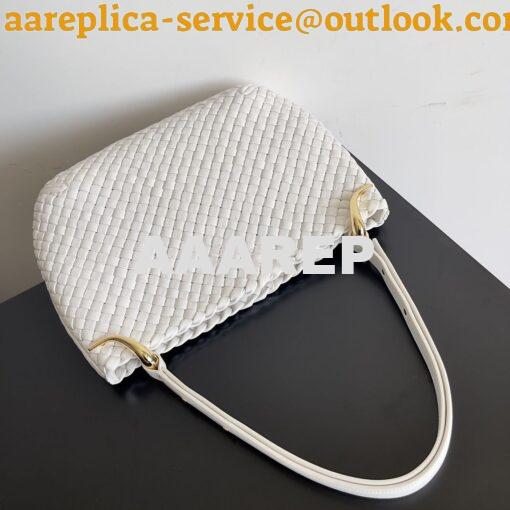 Replica Bottega Veneta BV Medium Clicker Shoulder Bag in Chalk Padded 3