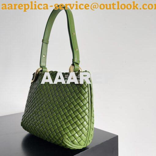 Replica Bottega Veneta BV Small Clicker Shoulder Bag in Avocado Padded 2