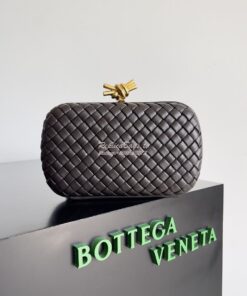 Replica Bottega Veneta BV Knot Minaudière clutch soft padded Intreccio