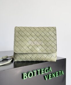 Replica Bottega Veneta BV Mini Intrecciato Cross-Body Bag Lambskin 741