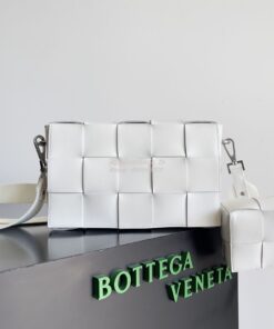 Replica Bottega Veneta BV Cassette With Versatile Strap Lambskin 74177