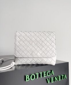 Replica Bottega Veneta BV Mini Intrecciato Cross-Body Bag Lambskin 741