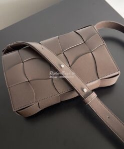 Replica Bottega Veneta BV Cassette Wave Checked Calfskin 755161 Light 2