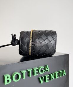 Replica Bottega Veneta BV Mini Intrecciato Vanity Case with Cross-Body 2