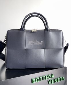 Replica Bottega Veneta BV Arco Briefcase Intreccio leather 680120 Blac