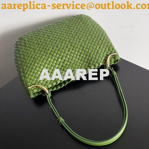 Replica Bottega Veneta BV Medium Clicker Shoulder Bag in Avocado Padde 2