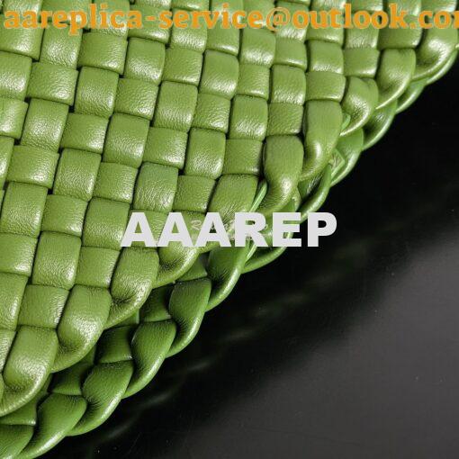 Replica Bottega Veneta BV Medium Clicker Shoulder Bag in Avocado Padde 5