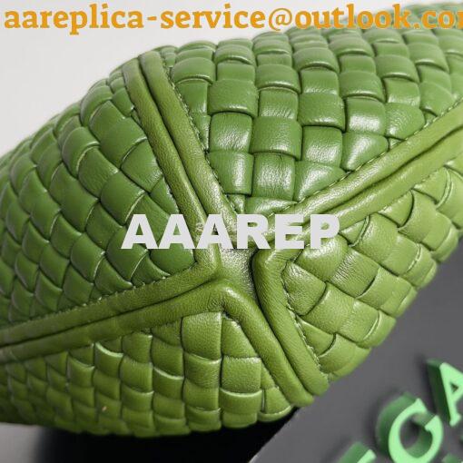 Replica Bottega Veneta BV Medium Clicker Shoulder Bag in Avocado Padde 9