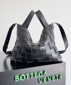 Replica Bottega Veneta BV Cassette Bowling Intrecciato black Leather B