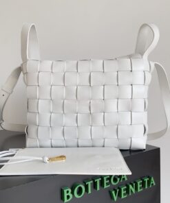 Replica Bottega Veneta BV Cassette Bowling Intrecciato white Leather B 2