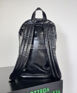 Replica Bottega Veneta BV Medium Archetype Backpack in black lambskin 2