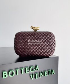 Replica Bottega Veneta BV Knot Minaudière clutch soft padded Intreccio