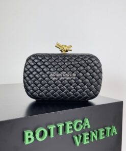 Replica Bottega Veneta BV Knot Minaudière clutch soft padded Intreccio