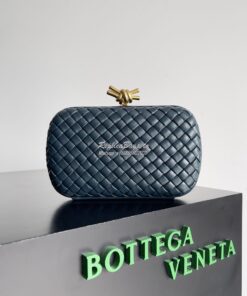 Replica Bottega Veneta BV Knot Minaudière clutch soft padded Intreccio