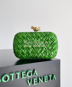 Replica Bottega Veneta BV Knot Foulard intreccio leather minaudiere 71