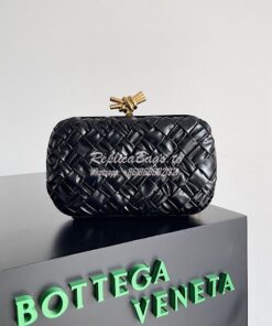 Replica Bottega Veneta BV Knot Foulard intreccio leather minaudiere 71