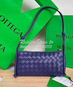 Replica Bottega Veneta BV Pouch On Strap 701025 Unicorn