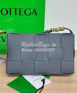 Replica Bottega Veneta BV Cassette Intrecciato Grained Leather Bag 666 2