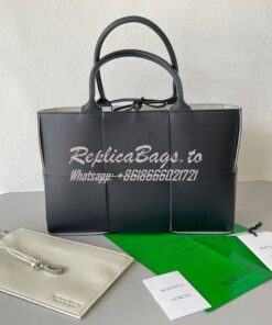 Replica Bottega Veneta BV Arco Tote Small / Medium Intrecciato Lambski