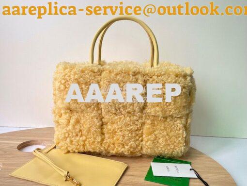 Replica Bottega Veneta BV Arco Tote Small Intreccio Shearling Tote Bag