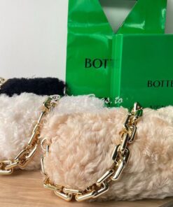 Replica Bottega Veneta BV Chain Pouch Shearling Clutch With Chain 6202