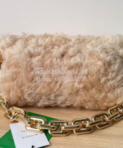 Replica Bottega Veneta BV Chain Pouch Shearling Clutch With Chain 6202 2