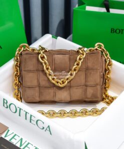 Replica  Bottega Veneta BV The Chain Cassette 631421 in Suede Cashmere