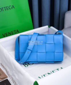 Replica Bottega Veneta BV Cassette Bag in Maxi Intreccio Bag 578004 Bl