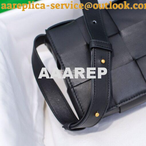 Replica Bottega Veneta BV Cassette Bag in Maxi Intreccio Bag 578004 Bl 6