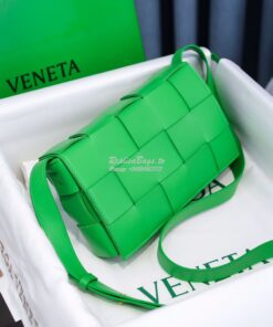 Replica Bottega Veneta BV Cassette Bag in Maxi Intreccio Bag 578004 Gr 2