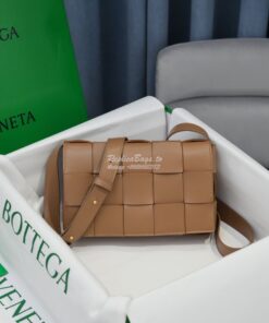 Replica Bottega Veneta BV Cassette Bag in Maxi Intreccio Bag 578004 Ca