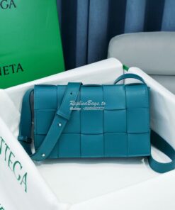 Replica Bottega Veneta BV Cassette Bag in Maxi Intreccio Bag 578004 Ma